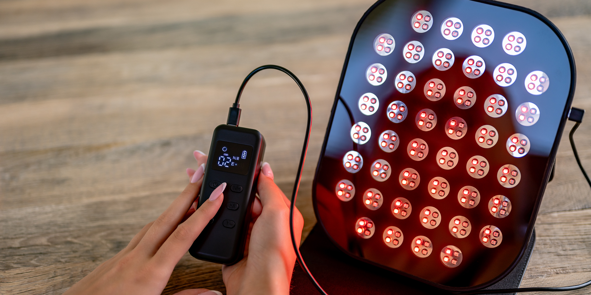 Panel LED z funkcją światła IR Humanas LumiCare - czarny